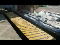 수압 도로 차단기